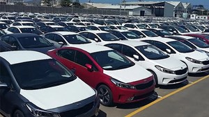 محدودیت واردات خودروهای بالای ۲۵۰۰ سیسی رفع شد