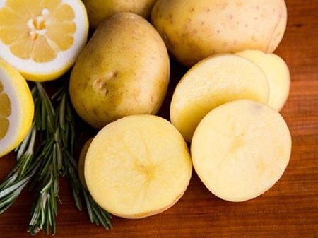 ۵ ماده غذایی که نباید خام خورده شود