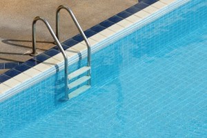 جلوگیری از مصرف آب شرب در مجموعه‌های آبی/سلامت آب استخرها زیر ذره‌بین وزارت بهداشت