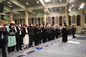 رهبر انقلاب اسلامی در دیدار جمعی از شاعران و استادان زبان و ادب پارسی: ویژگی ممتاز شعر فارسی تولید سرمایههای معرفتی و معنوی است