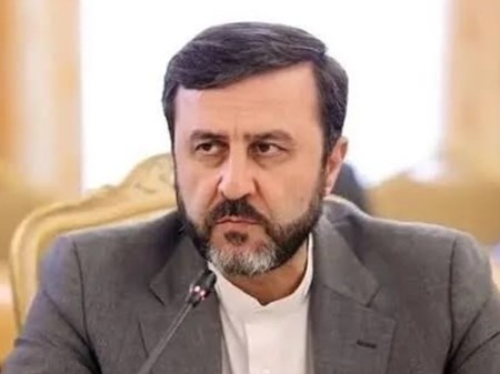 غریب‌آبادی: مین‌زدایی تنگه هرمز فقط توسط ایران انجام می‌شود