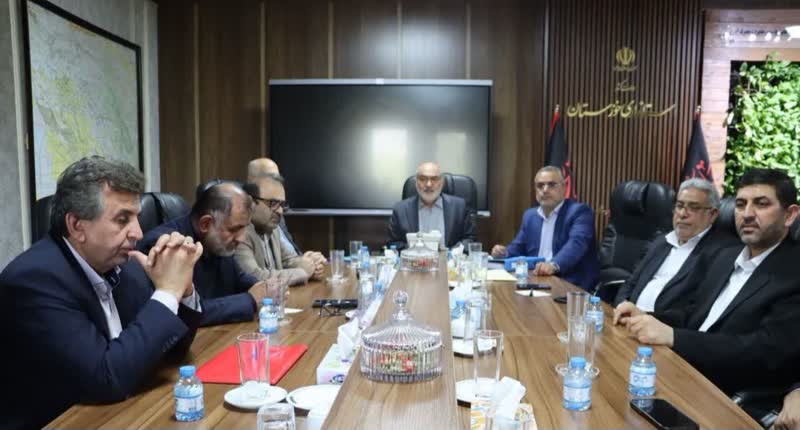 استاندار خوزستان خبر داد: رهاسازی آب از سد سیمره برای مهار آتش سوزی هورالعظیم