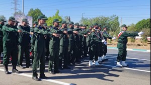 رژه حماسی نیروهای مسلح در اهواز برگزار شد