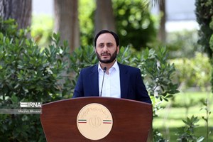 در حاشیه جلسه هیات دولت؛ بهادریجهرمی: اعتبار گذرنامهها به ۱۰ سال افزایش مییابد