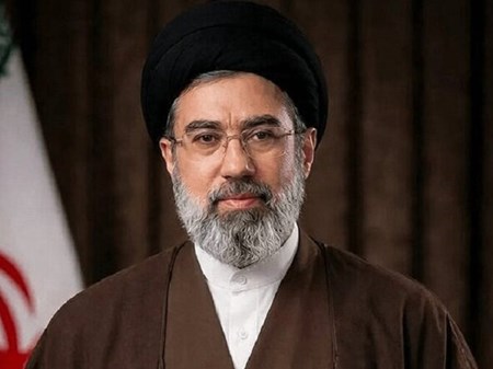 رهبر معظم انقلاب در پاسخ به نامه اعلام بیعت رزمندگان شجاع حزب‌الله لبنان مطرح کردند؛ جهاد و مقاومت؛ تنها راه مقابله با آمریکا و رژیم صهیونیستی