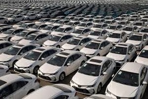 عقب نشینی قیمت‌ها در بازار خودرو / بازار خودرو در رکود قرار گرفت!