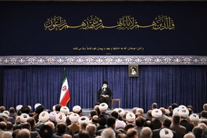 رهبر انقلاب اسلامی در دیدار رمضانی مسئولان و کارگزاران نظام: مبارزه با فساد در رأس توصیههای اقتصادی؛ لزوم افزایش تحرک وابتکار در سیاست خارجی