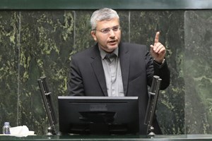 در واکنش به تهدید محاصره تنگه هرمز؛ سخنگوی کمیسیون امنیت ملی: شاید کارت‌های دیگرمان را رو کنیم