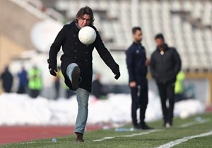 شکایت پیکان از ساپینتو