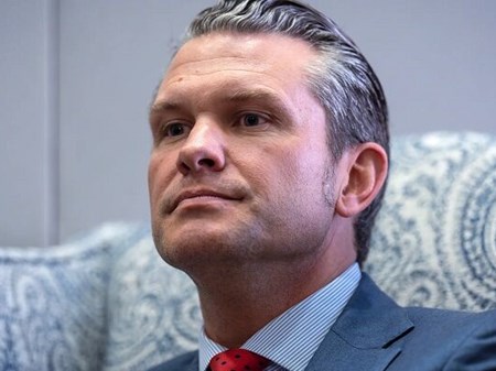 تداوم بی‌ثباتی‌ها در پنتاگون؛ یک مشاور دیگر وزیر دفاع آمریکا از سمت خود کنار رفت