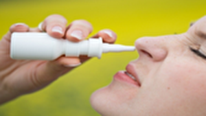 اعتیاد به قطره بینی؛ چگونه استفاده مکرر بر تنفس طبیعی تأثیر می‌گذارد