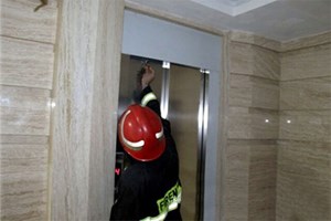 افزایش احتمال حبس در آسانسورها همزمان با اوج گرمای تابستان