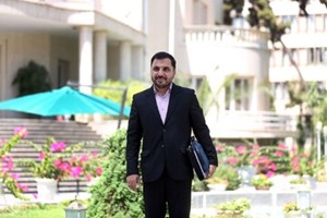 پاسخ زارعپور به گلایههای مردم از سرعت اینترنت؛ راهکار اجرای پروژه فیبرنوری است