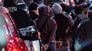 تعلیق بیش از ۶۵ دانشجوی دانشگاه کلمبیا به دلیل شرکت در تظاهرات حامی فلسطین
