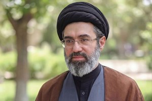 رهبر انقلاب: حماسه‌آفرینی ملت ایران، بار تکلیف مسئولان را سنگین‌تر از گذشته کرده است