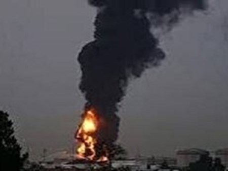 اصابت پرتابه‌های آمریکایی به چندین نقاط در استان خوزستان/ یک شهید و چهار مجروح در ماهشهر