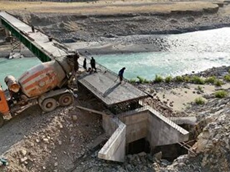 ساخت ۲ پل بزرگ در مسیر ایلراه‌های خوزستان