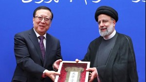 رییسی استاد افتخاری دانشگاه پکن شد