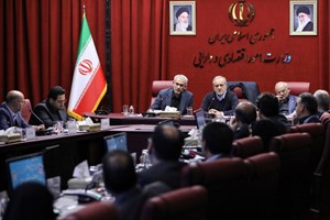 در نشست سه ساعته با وزیر و معاونان وزارت اقتصاد؛ پزشکیان : پیش از آنکه صدای بازاریان و مردم را در خیابان بشنویم، پیگیر مطالبات آنان باشیم
