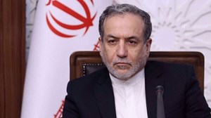 دیدار عراقچی با پادشاه عمان در مسقط