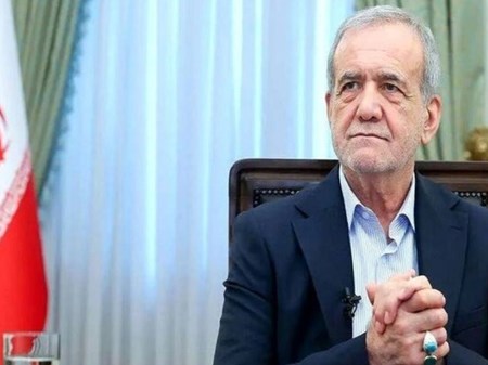پزشکیان: با تمامیت‌خواهی برخی در منطقه برخورد می‌کنیم
