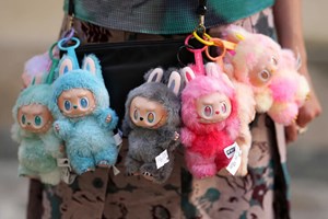 چرا عروسک «لبوبو»در ایران پرفروش شد؛ جای خالی جذابیت در تولیدات داخلی