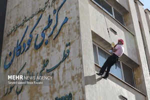 در بازدید نماینده یونیسف در تهران مطرح شد؛ حمایت یونیسف از فعالیت های مرکز طبی کودکان