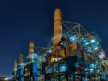 نیروگاه‌های فرسوده در فصول سرد سال از مدار خارج می‌شوند