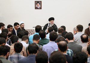 در دیدار مدال‌آوران ایران؛ رهبر انقلاب: تلاش کنید مشارکت در انتخابات افزایش پیدا کند