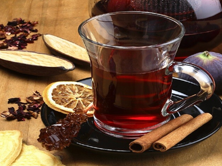 ۵ اشتباهی که چای را به سم تبدیل می‌کند
