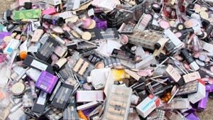 وجود فلزات مضر در محصولات آرایشی غیرمجاز؛ نظارت بر بازار تشدید شد