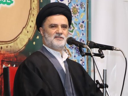 نبویان: عبور کشتی‌های کشورهای تحریم‌کننده ایران از تنگه هرمز ممنوع می‌شود