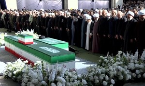 گزارش به‌روزرسانی می‌شود بدرقه میلیونی مردم/ اقامه نماز بر پیکرهای مطهر شهدا با حضور ۳ فرزند رهبر شهید