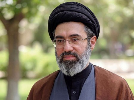 در پیامی به‌مناسبت هفته دفاع مقدس/ رهبر معظم انقلاب: روزهای سابق که دشمن آرزوی بازگشت به آن دارد، هیچگاه تکرار نمی‌شود