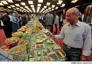 برای اولین بار در شرایط جنگی؛  درهای نمایشگاه دائمی اتاق بازرگانی اهواز به روی هیات تجاری عراق گشوده شد
