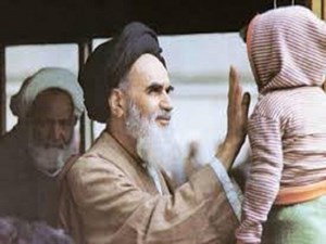 تصاویر دیده نشده از امام (ره) روی آنتن میرود