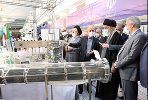 بازدید سه ساعته رهبر انقلاب اسلامی از نمایشگاه توانمندیهای تولید داخل