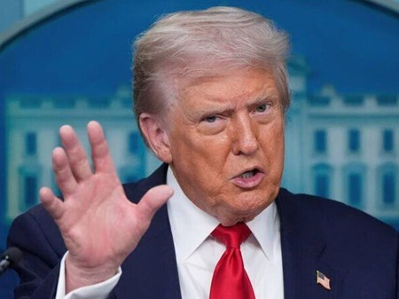 ترامپ: تصمیم گیری درباره ایران با من است؛ ترجیح می‌دهم توافق شود