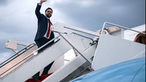 معاون رئیس جمهور آمریکا: ما منتظر مذاکره با ایران هستیم