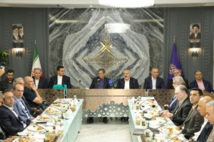 رئیس کل بانک مرکزی: مشکلی در تامین ارز نداریم