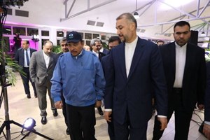 امیر عبداللهیان در دیدار با رییسجمهور نیکاراگوئه: آمریکا اصرار فراوانی برای مذاکره مستقیم با ایران دارد/ هیچگاه از میز مذاکره فرار نکردهایم