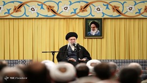 جمعی از مسئولان نظام با رهبر انقلاب دیدار میکنند