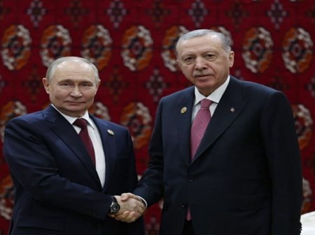 اردوغان به پوتین: آماده میزبانی مذاکرات اوکراین هستیم