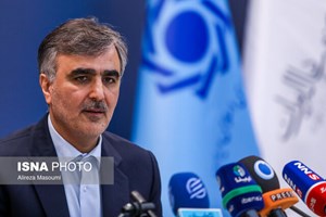 رئیس کل بانک مرکزی: نرخ ارز را غیردستوری کنترل میکنیم/ ۶ میلیارد دلار ایران در قطر در حال انتقال است