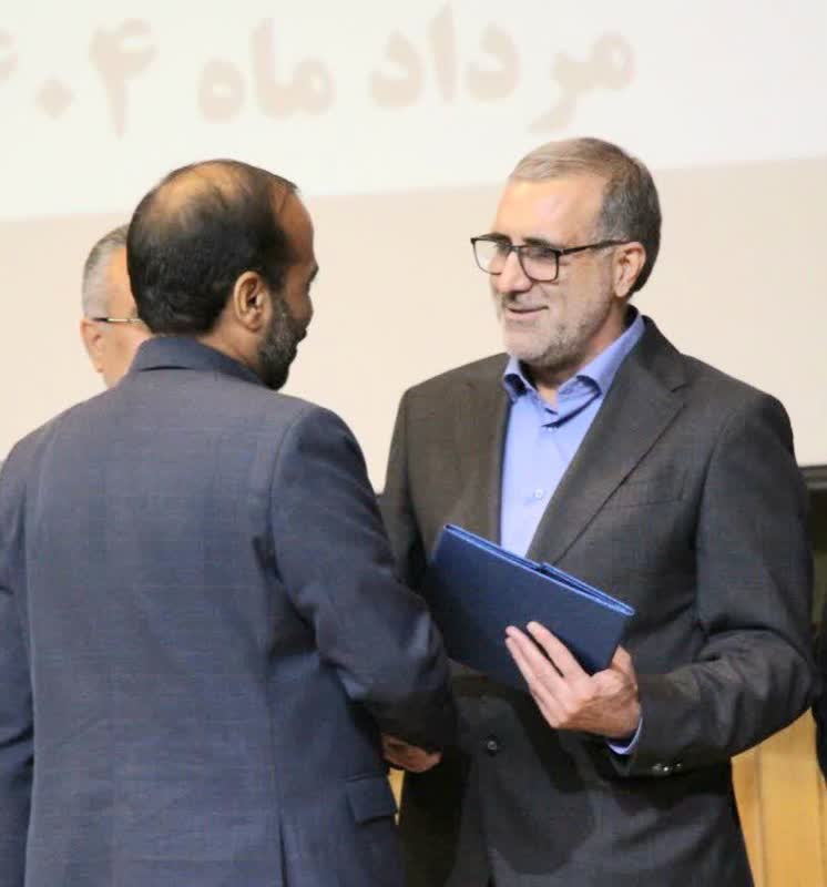 آئین معارفه سرپرست جدید بنیاد شهید و امور ایثارگران خوزستان برگزار شد/خدمت به خانواده شهدا یک افتخار است