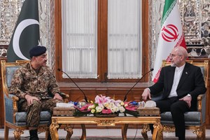 در دیدار با فرمانده ارتش پاکستان؛ قالیباف: ایران مصمم به برقراری صلح در منطقه است/  طرف مقابل بدعهدی می‌کند