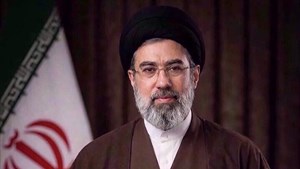 رهبر انقلاب: اقامهٔ نماز، اوّلین نشانهٔ حکومت صالحان است و در جهاد و فتح و ظفر نقش دارد