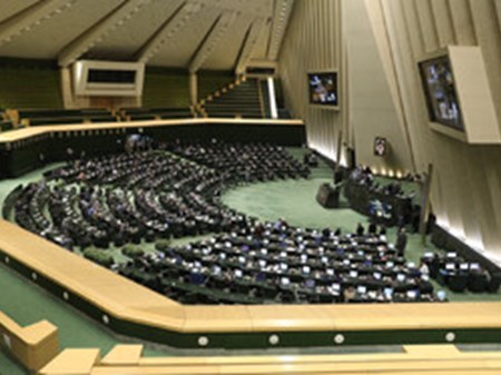 مجلس از توضیحات وزیر بهداشت و درمان قانع شد