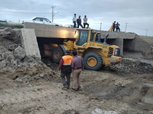 معاون اداره کل راهداری و حمل و نقل جاده‌ای خوزستان: پل‌ها و ابنیه‌های فنی محورهای منتهی به مرزهای خوزستان ایمن سازی می‌شوند