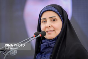 وزیر راه: خروج شناورمغروقه خانیان از اروند گامی موثر در رونق بندرخرمشهر و اقتصاد ایران است